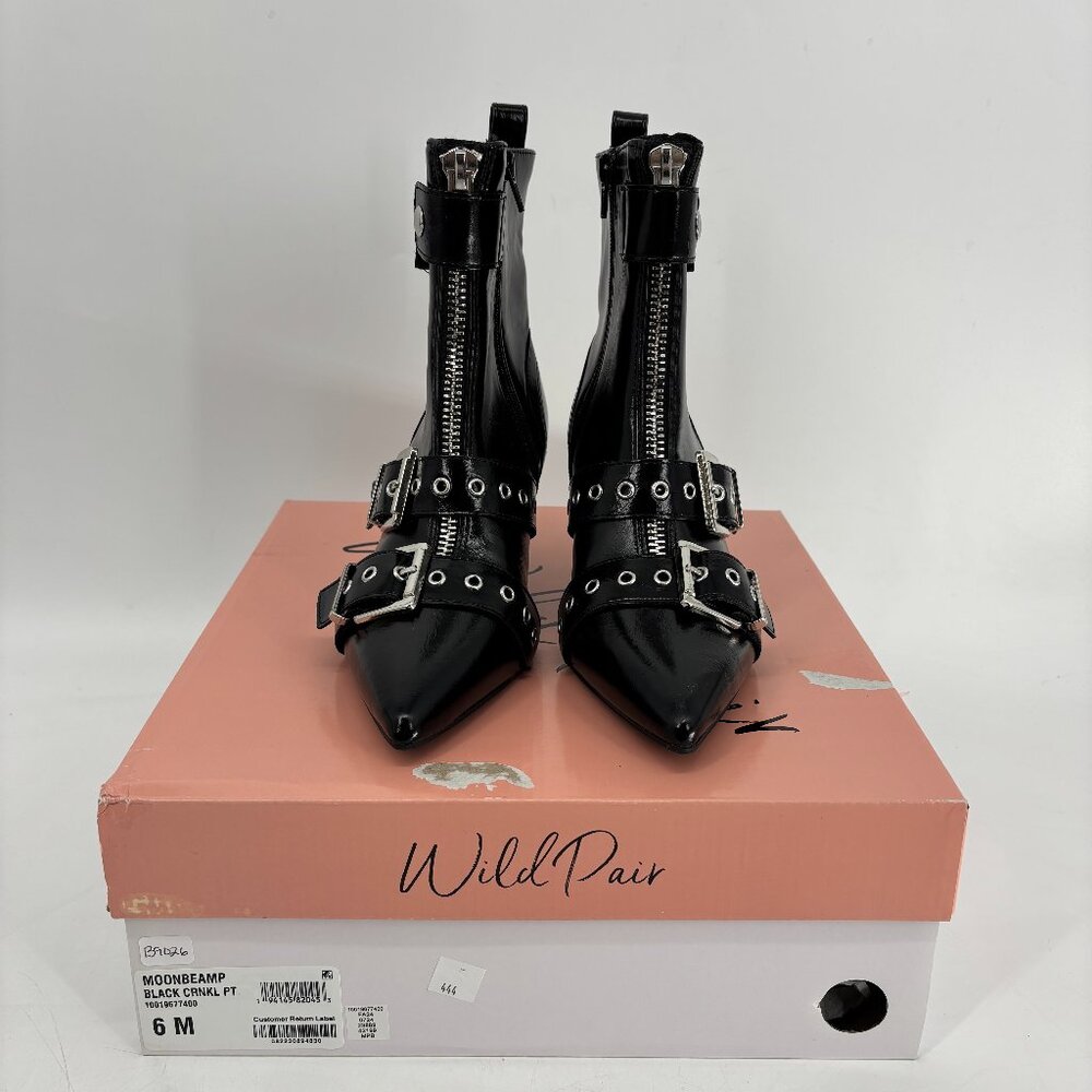 Wild Pair Women's Moonbeam Leather Buckle Heel Booties Black Crinkle Size 6M NWB - Picture 2 of 9